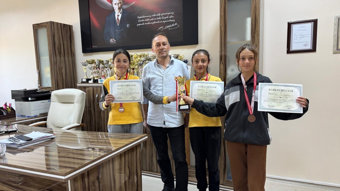 19 MAYIS KIZ FUTBOL MÜSABAKASI ÖDÜLLERİ